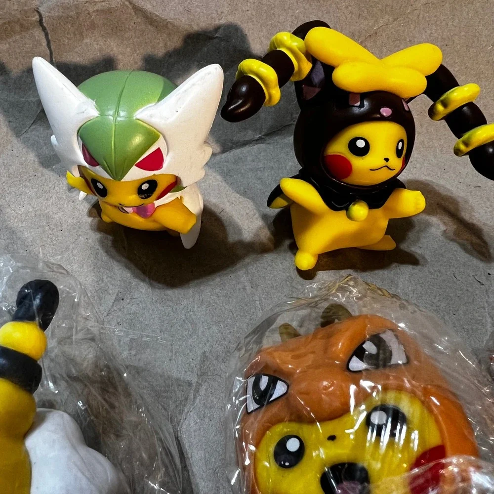 Pokemon 4in Pikachu Poncho 8 Figure Lot Yellow Charizard Greninja Lugia Cosplay